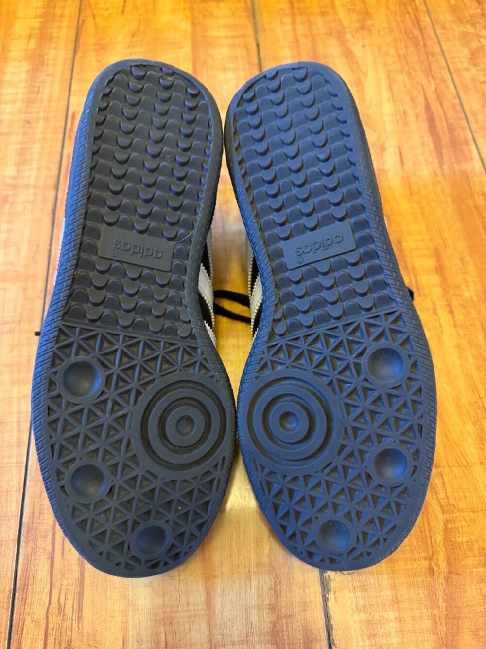 Adidas Sambas - Picture 3 of 3
